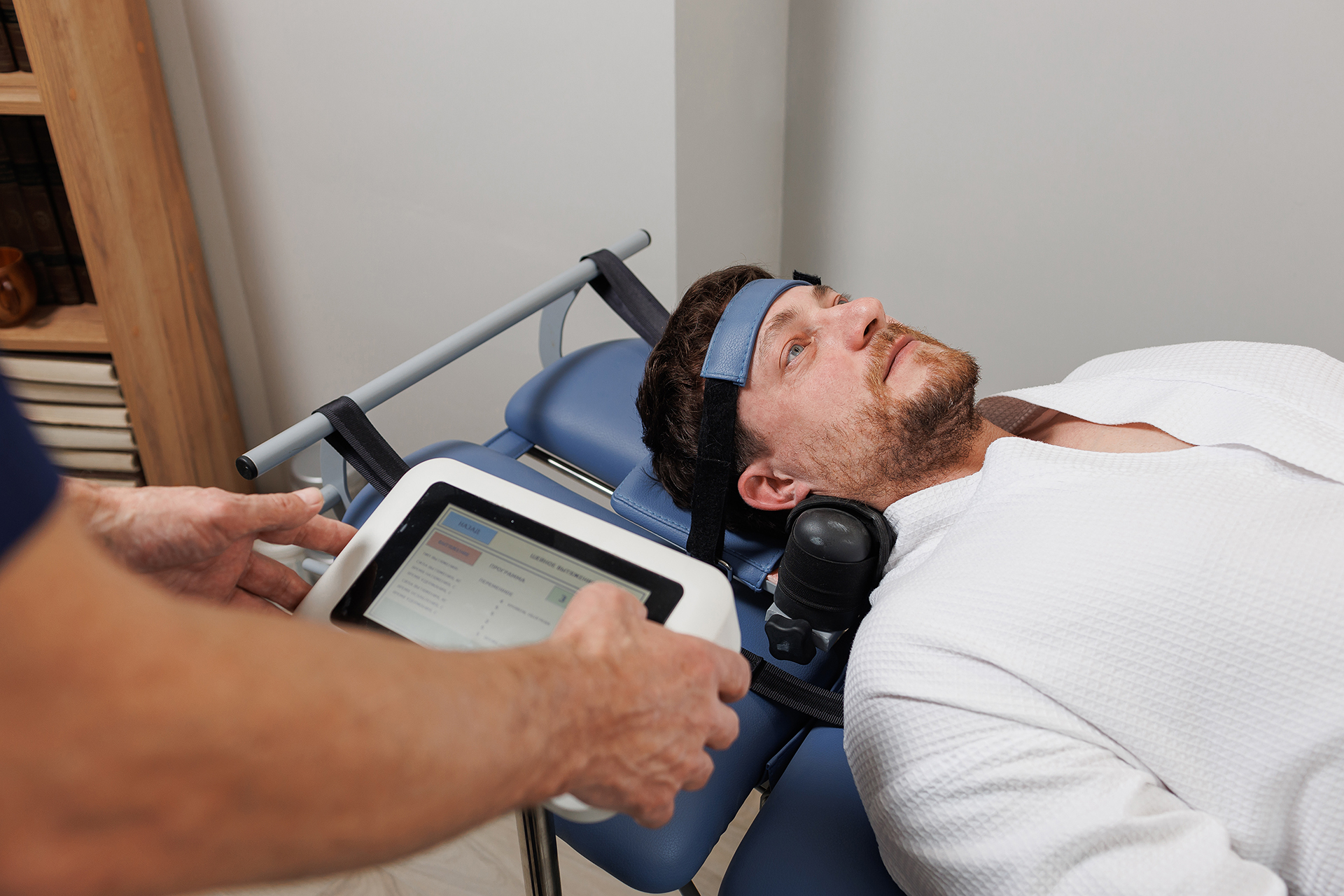 Вытяжение позвоночника на аппарате «Ормед-тракцион» 1 Вытяжение позвоночника на аппарате «Ормед-тракцион»