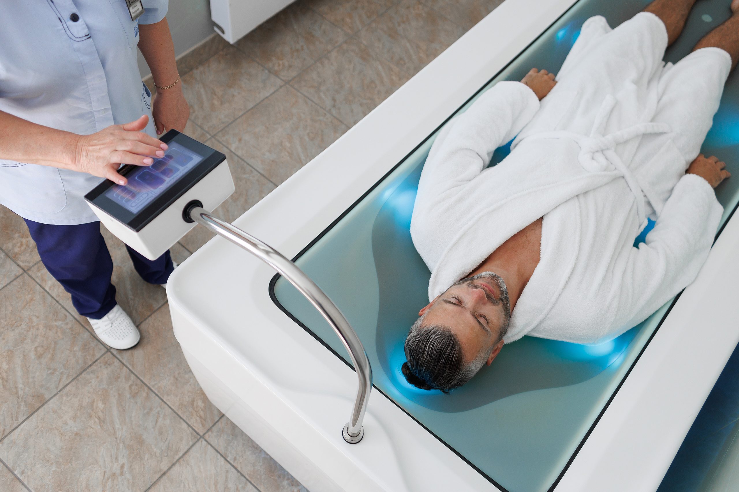 Сухой гидромассаж на аппарате Кватроджет 2 Сухой гидромассаж на аппарате Кватроджет